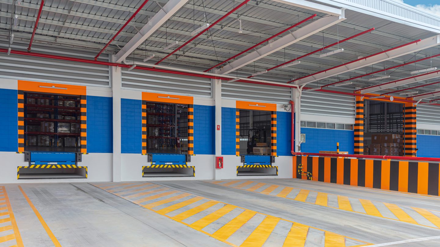 How You Can Improve Your Warehouse Efficiency with DaltonDock™ Levelers ...