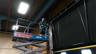 Commercial Technician In Warehouse Min