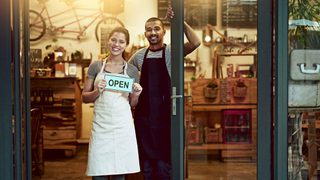 Couple Business Owners Min