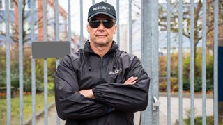 Security Guard Gate Min