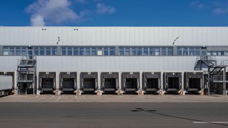 Truck loading dock with seals min