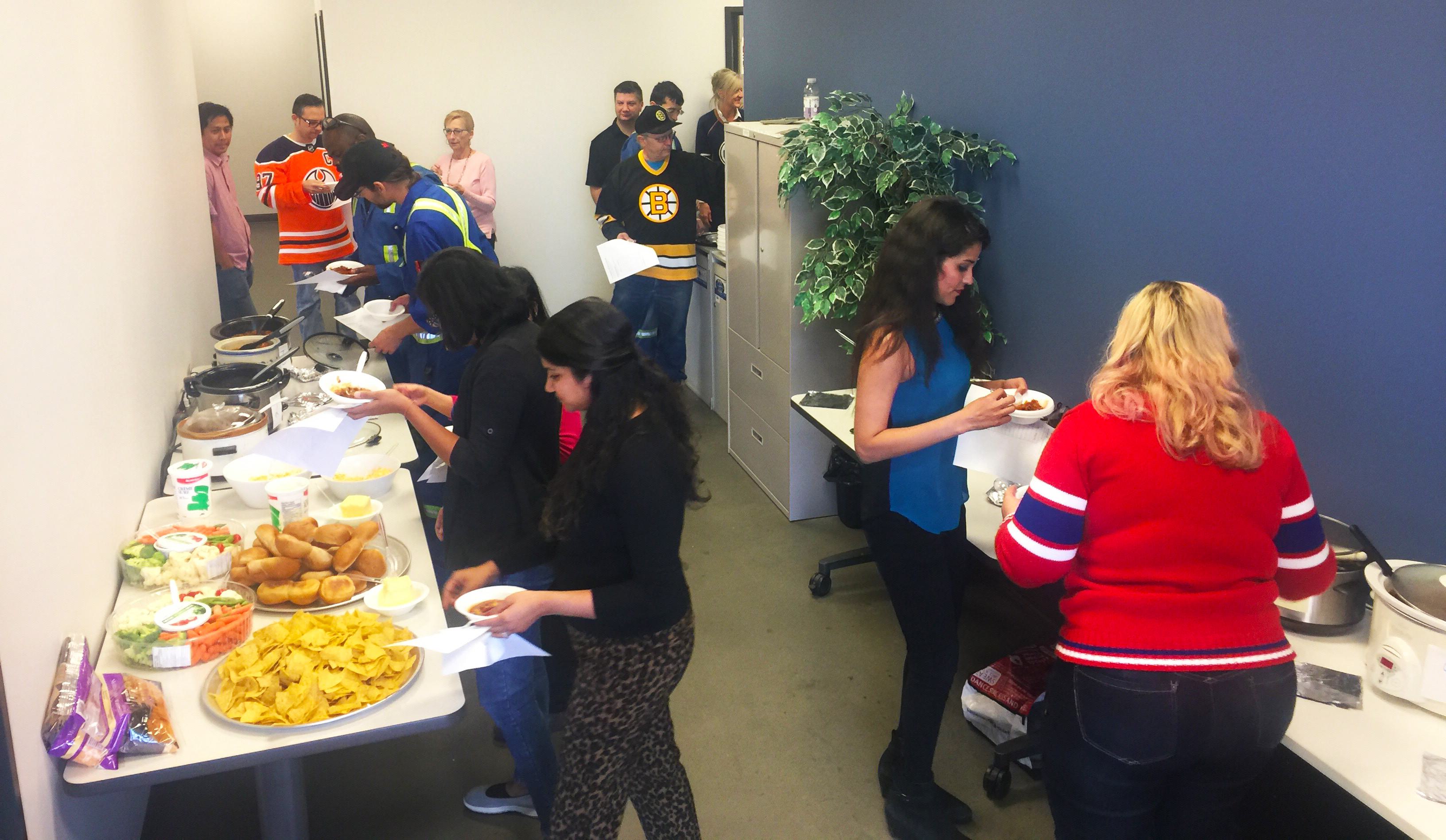 Chili-Tasting.jpg?mtime=20181023093350#asset:10513