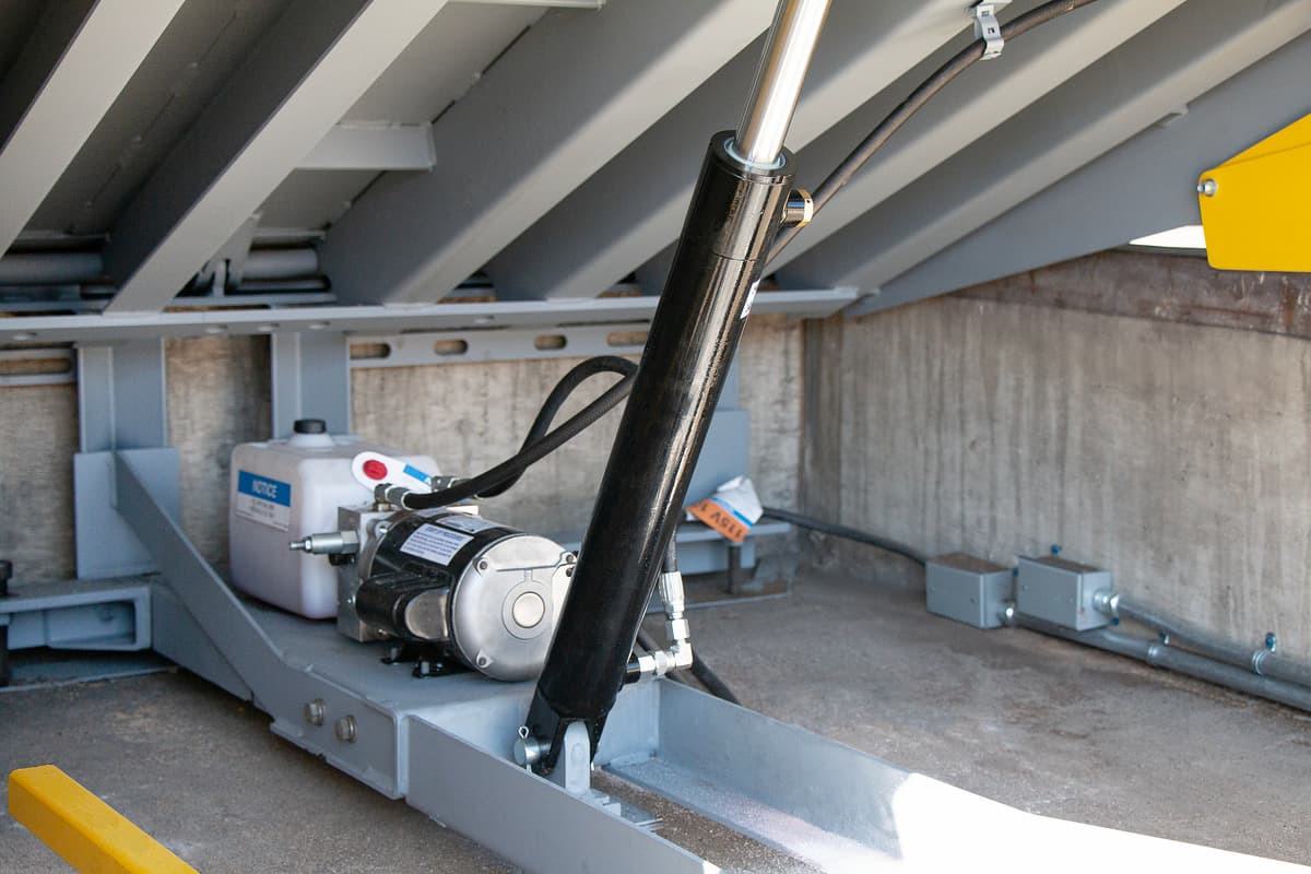 DaltonDock Hydraulic Pit Leveler