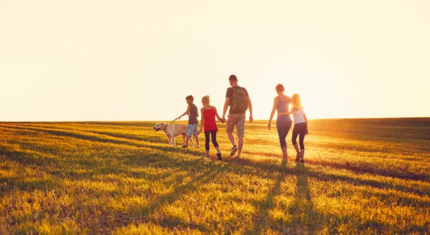 FamilyHikingSunnyPlains.jpg?mtime=20180503080210#asset:8240:c624x341