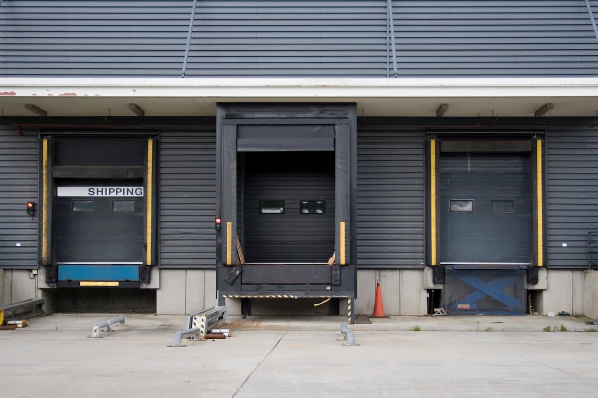 loading bay with dock shelters
