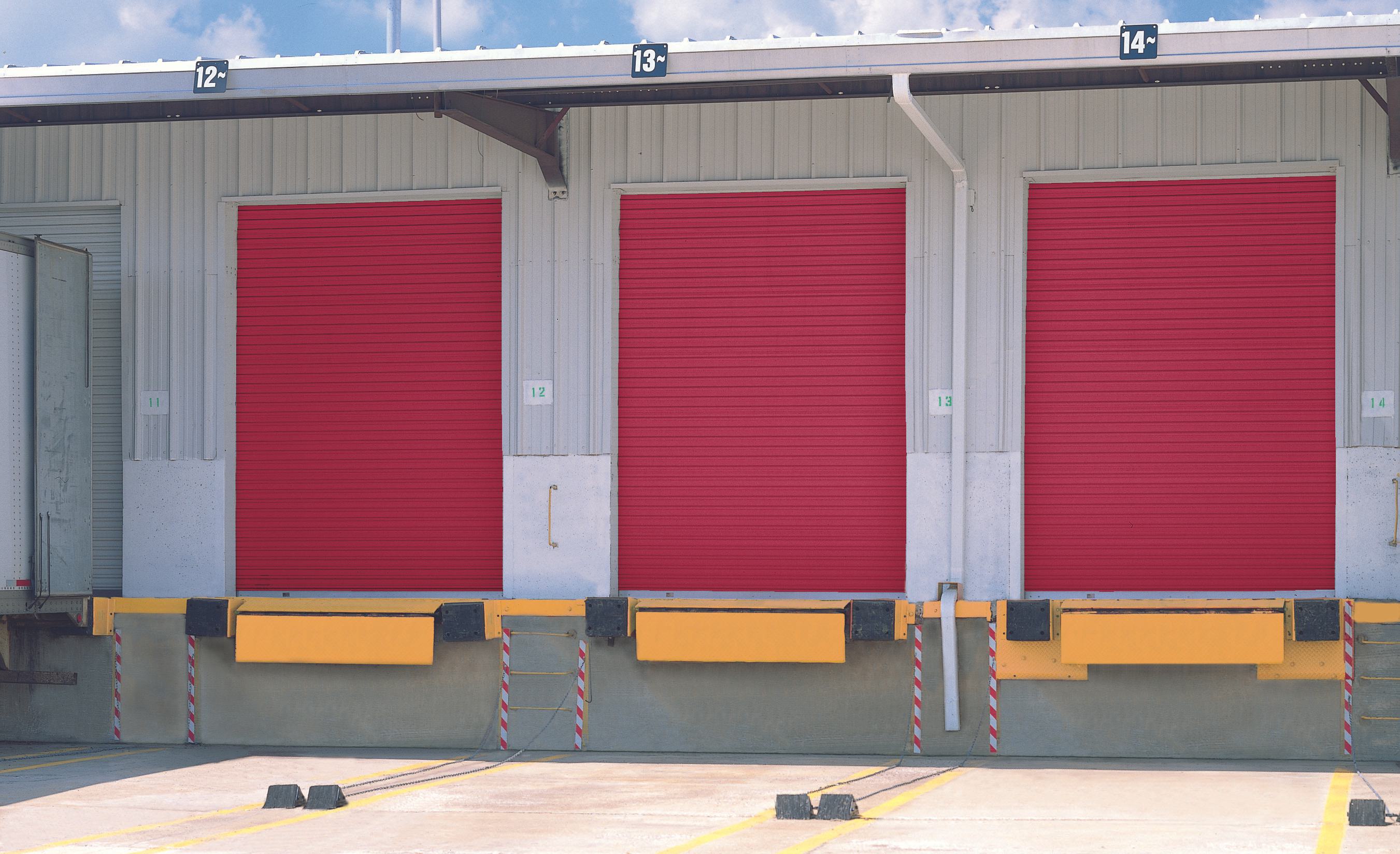 Loading dock bay with roll up doors