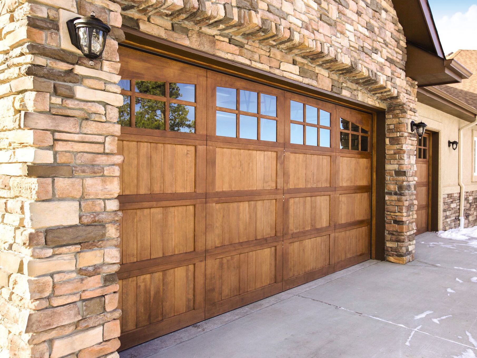 March-19-Blog-wood-door-image-W-RD-7103-Mustang-24-Lite-Arch_preview.jpeg?mtime=20180227093048#asset:7581