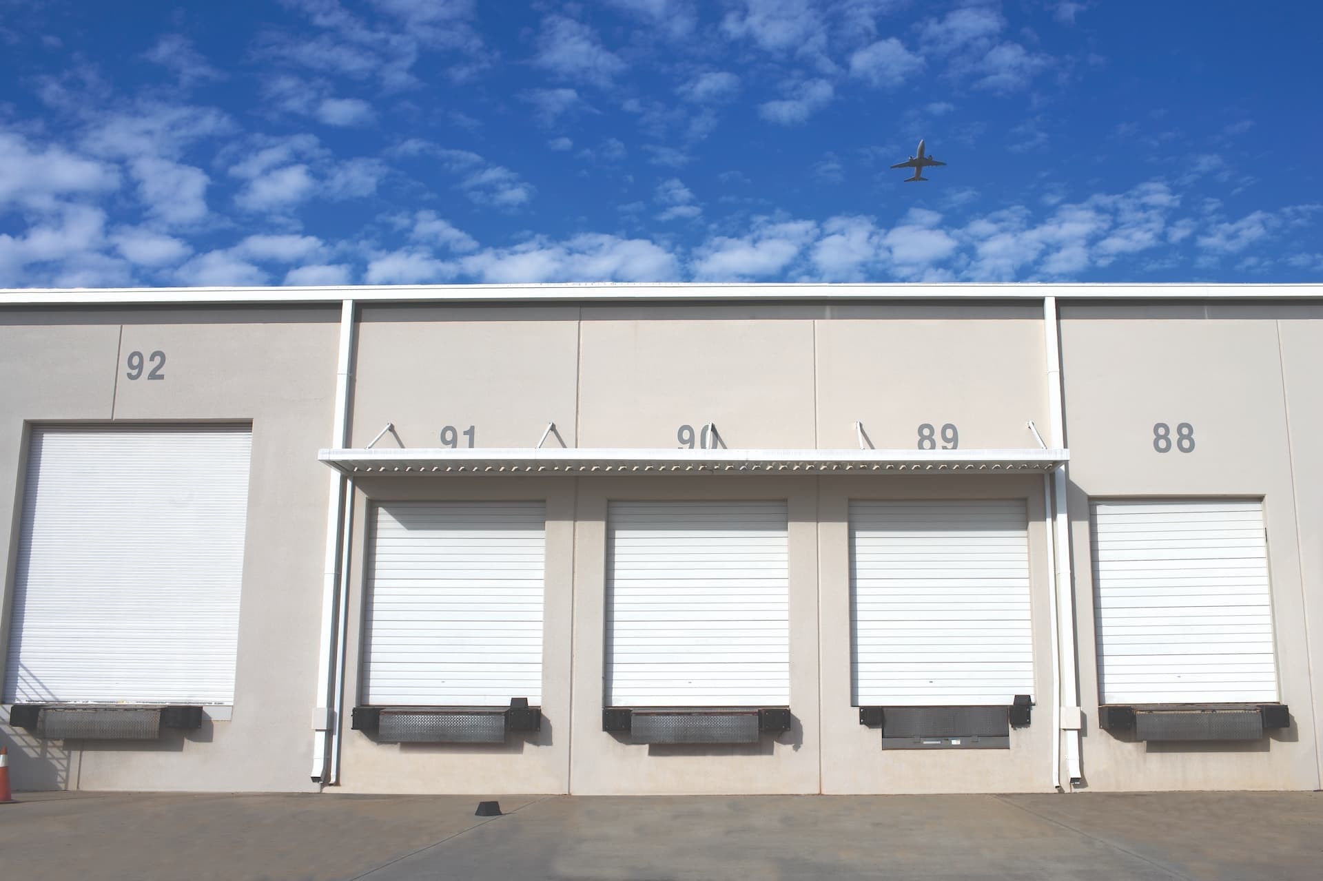 Wayne Dalton sectional doors and loading docks at warehouse