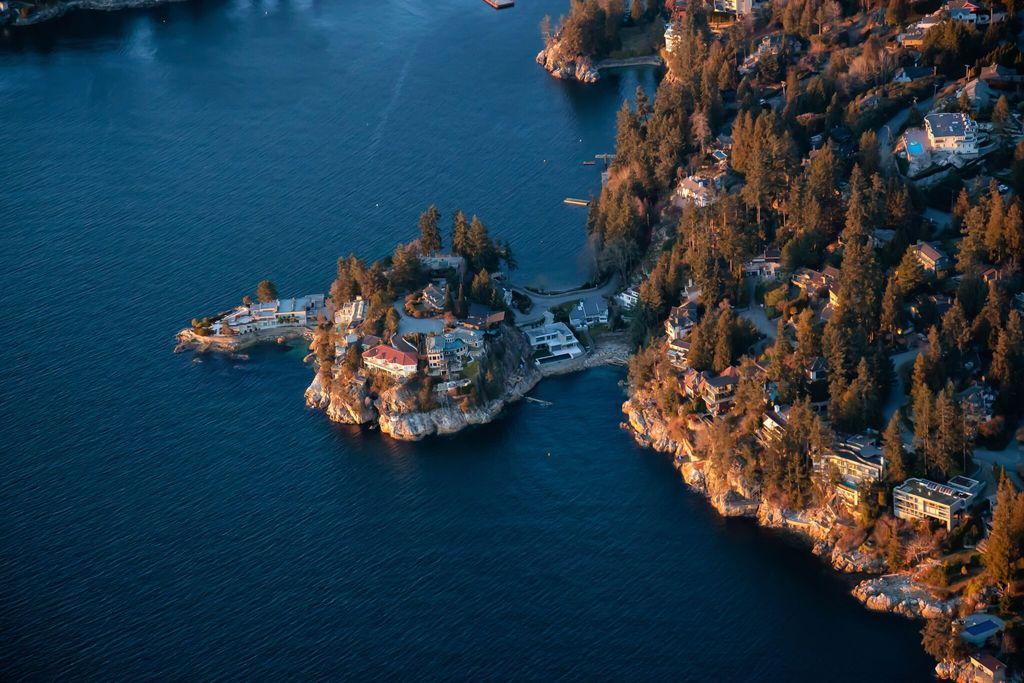 aerial-british-columbia-coast-development.jpeg?mtime=20191212082736#asset:15655