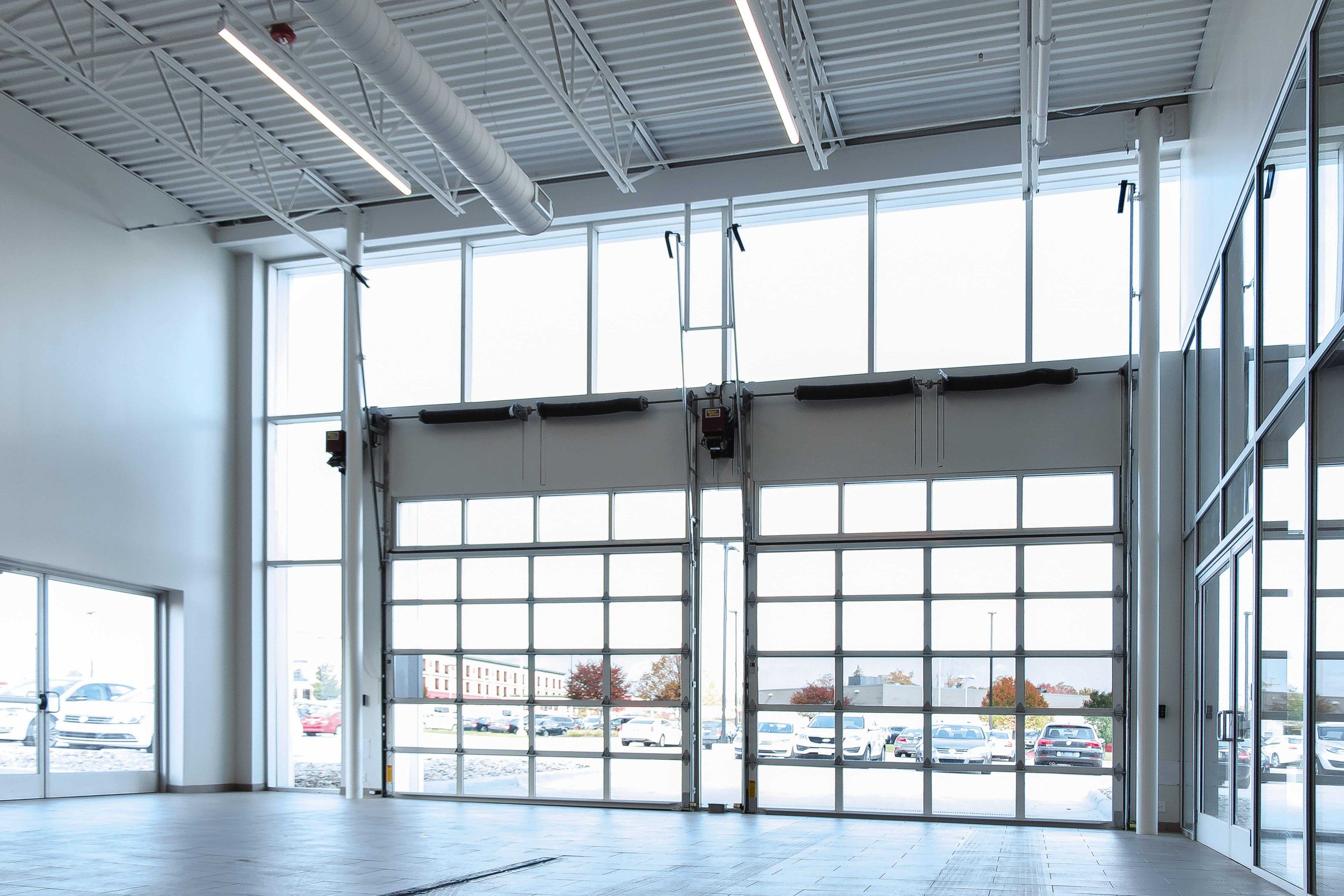 big-bright-overhead-sectional-doors-min.jpeg?mtime=20210419075636#asset:23373