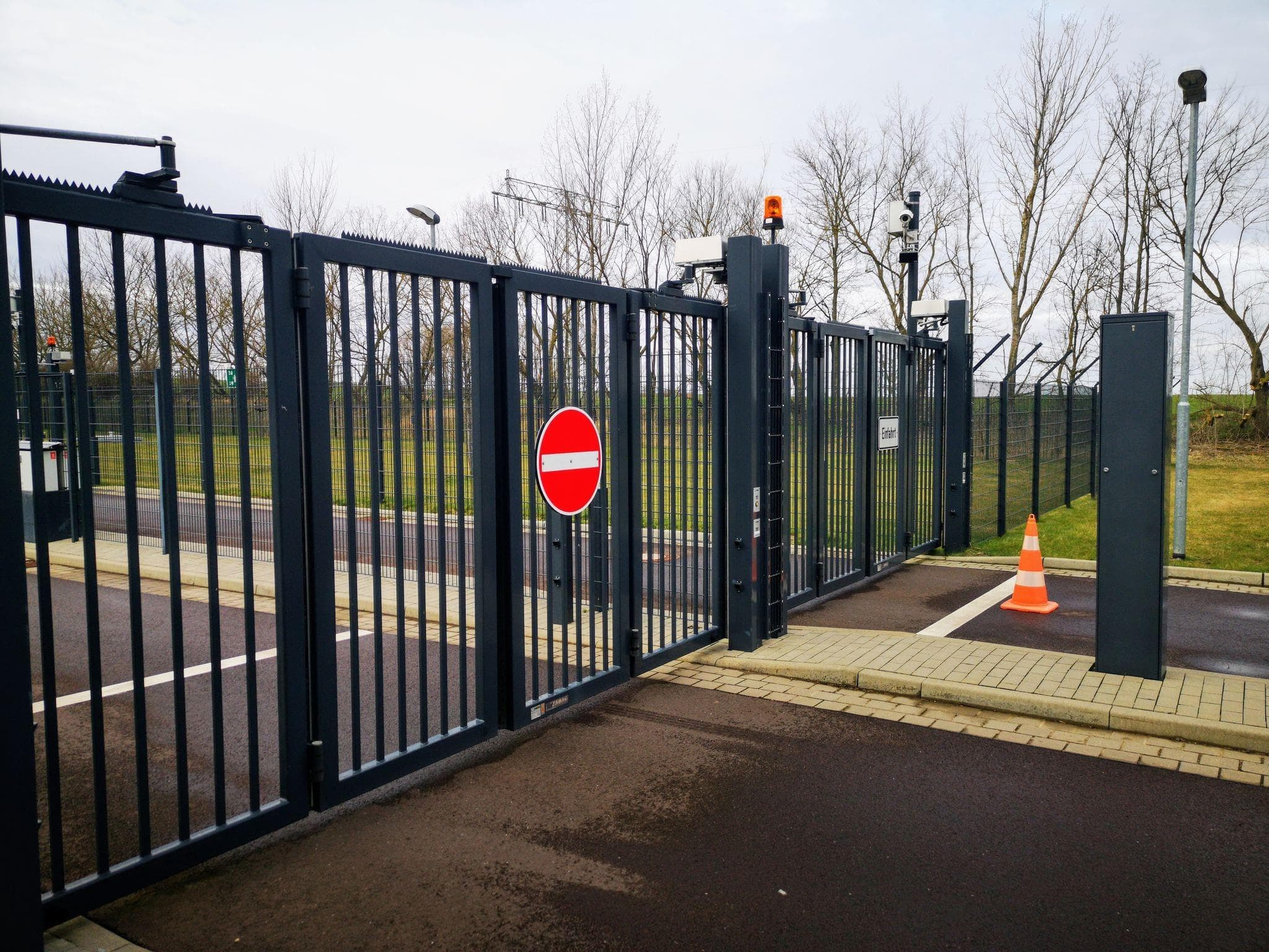 commercial automatic security gates compatible with homelink
