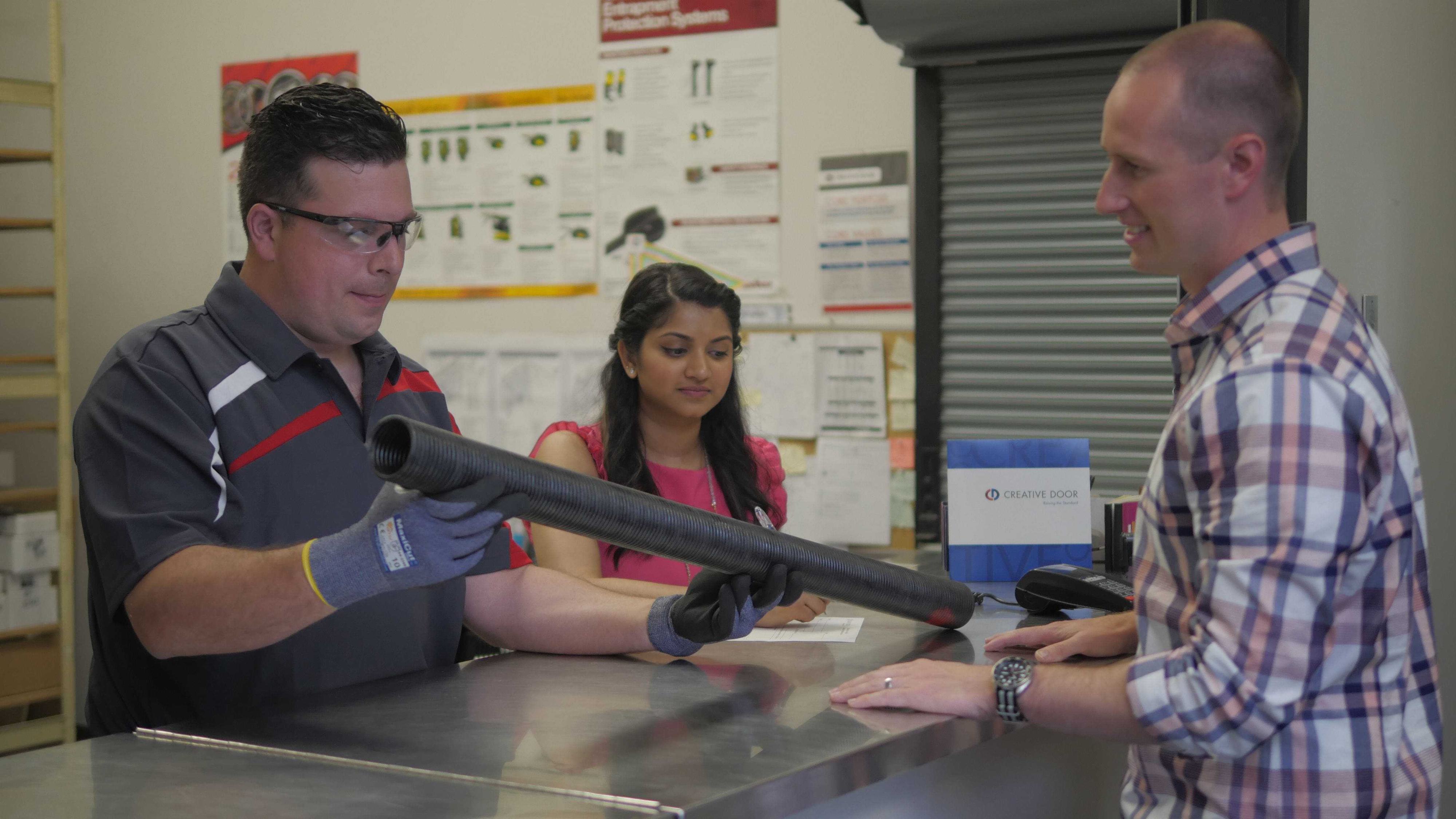 creativedoor-team-consultation-min.jpeg?mtime=20210119120541#asset:21938