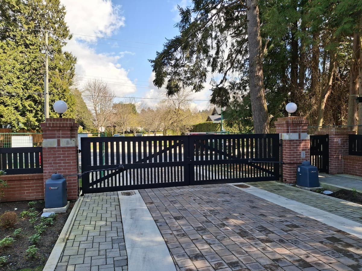 double swing gate for driveway
