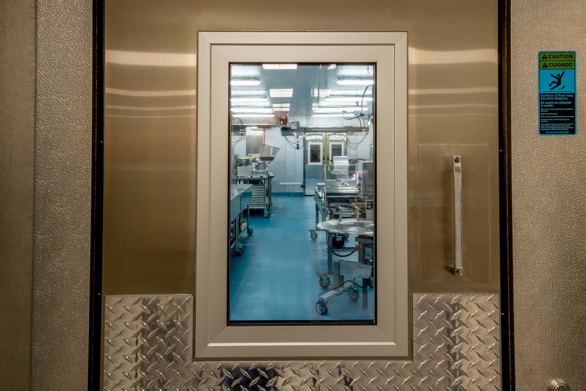 freezer door for commercial kitchen