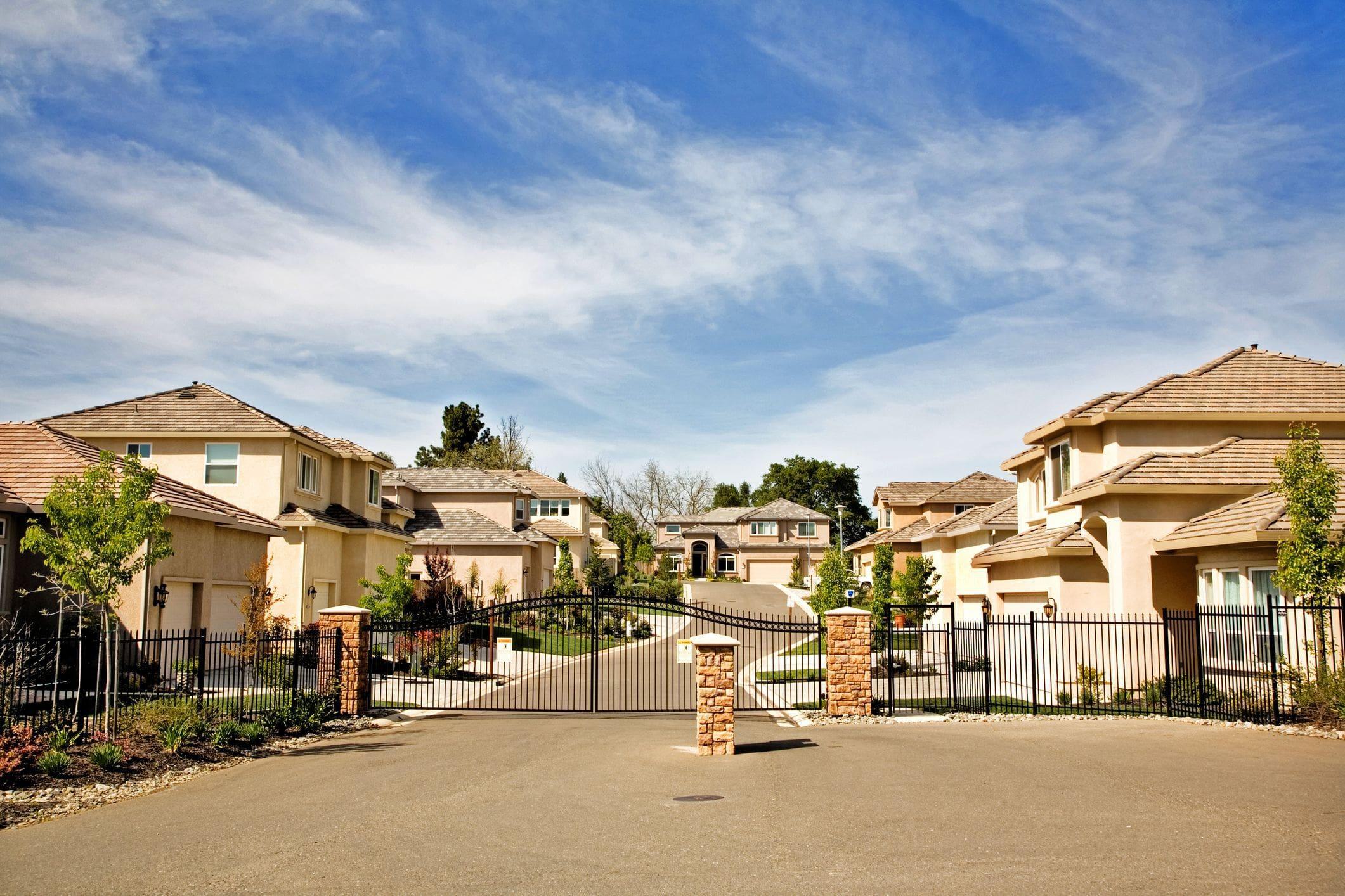 gated-community-min.jpeg?mtime=20201221093006#asset:21622