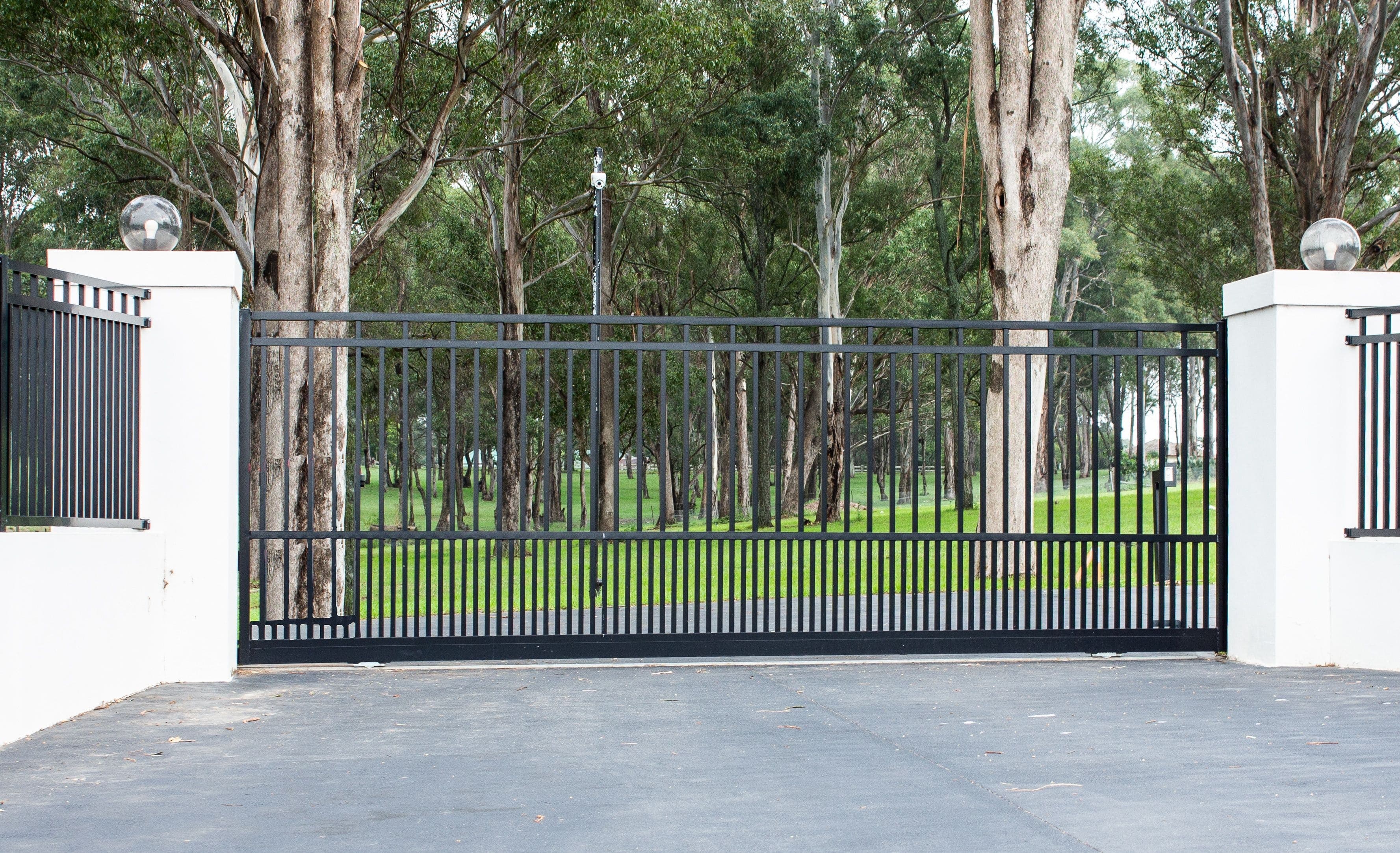 high quality iron driveway gates