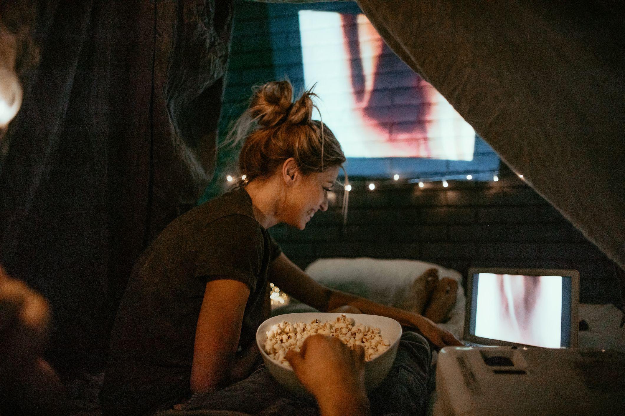 movie-night-projector.jpeg?mtime=20200630103052#asset:18444