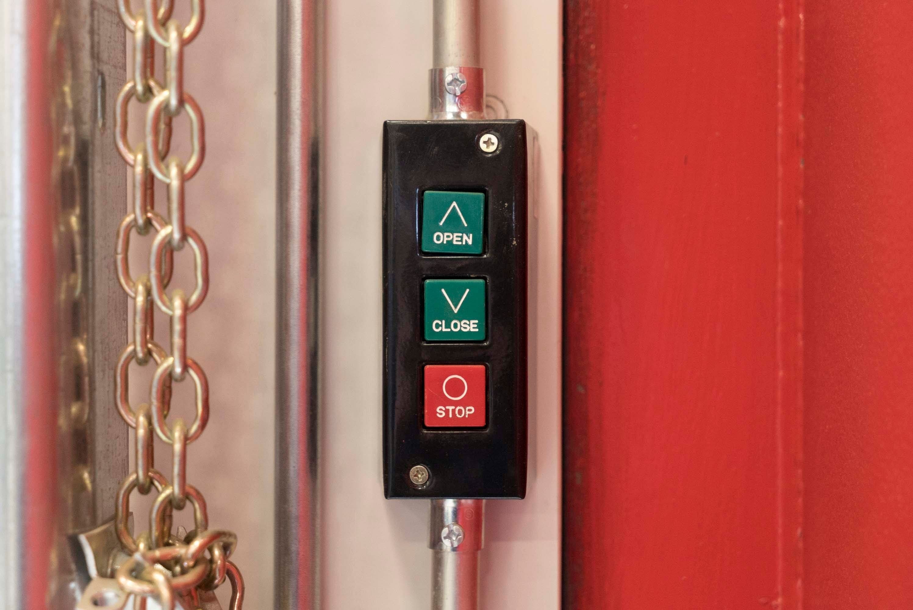 sheet door Operator controls