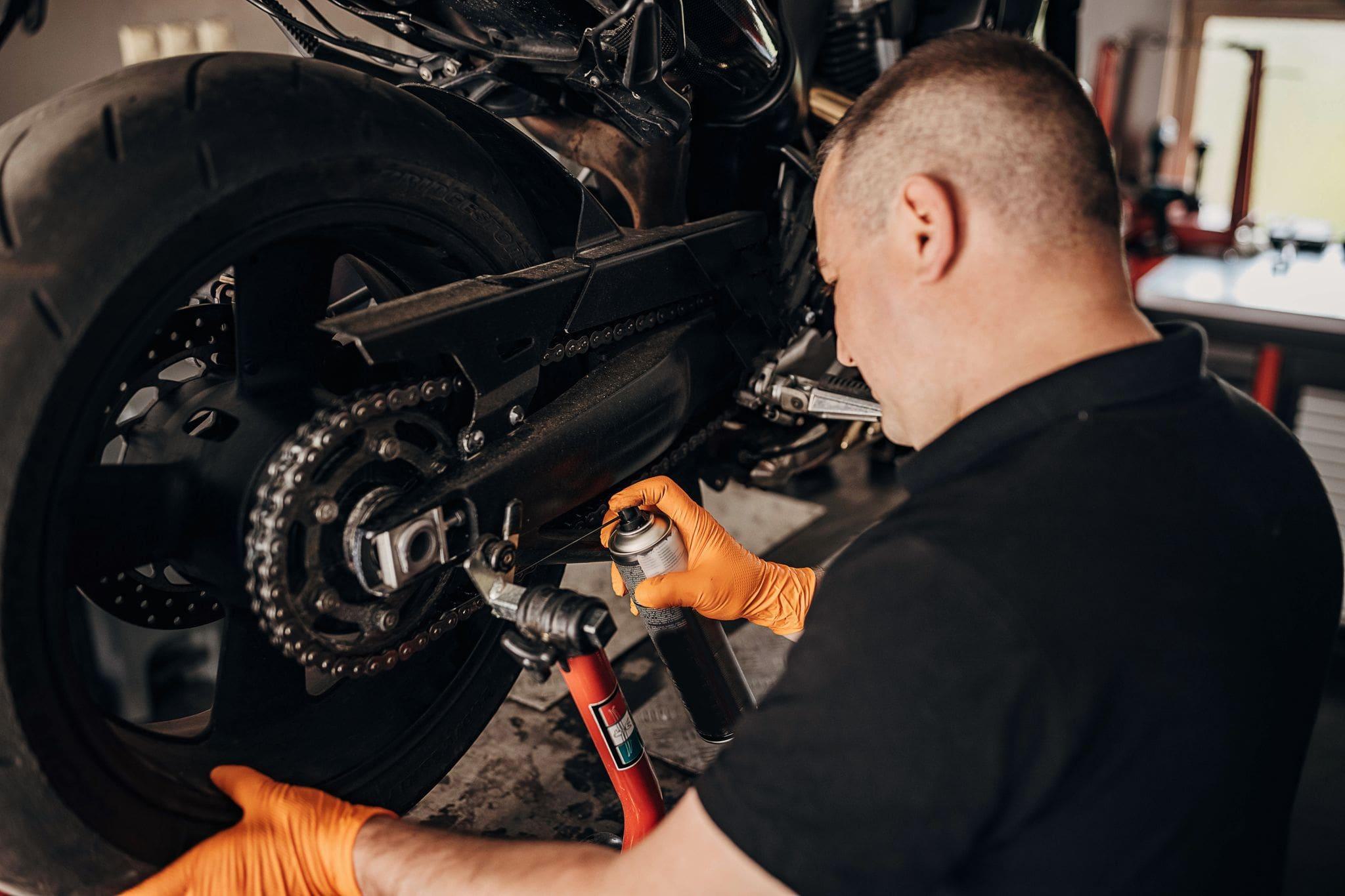 motorcycle tune up in the home garage