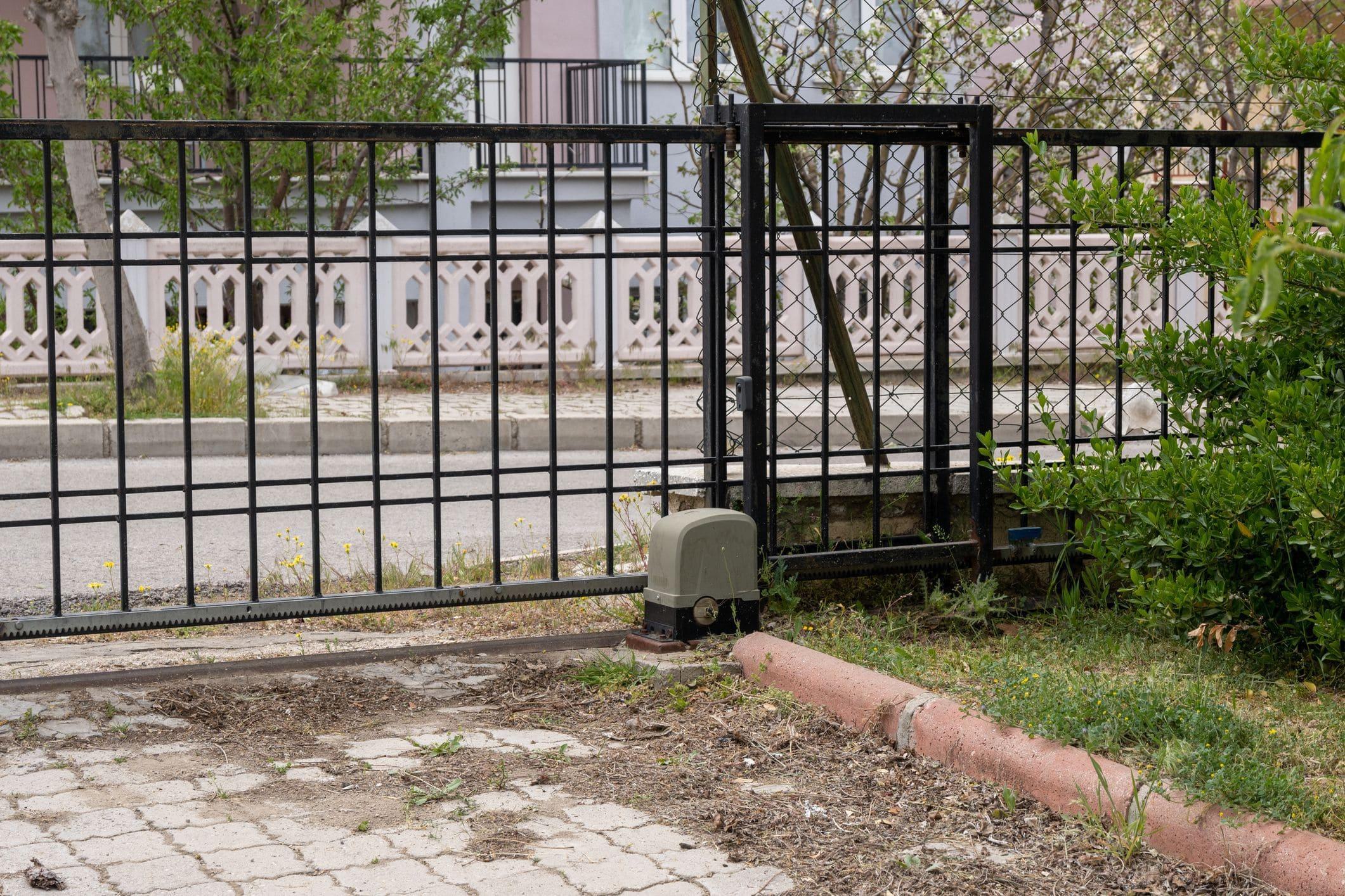 stuck electric slide gate in driveway