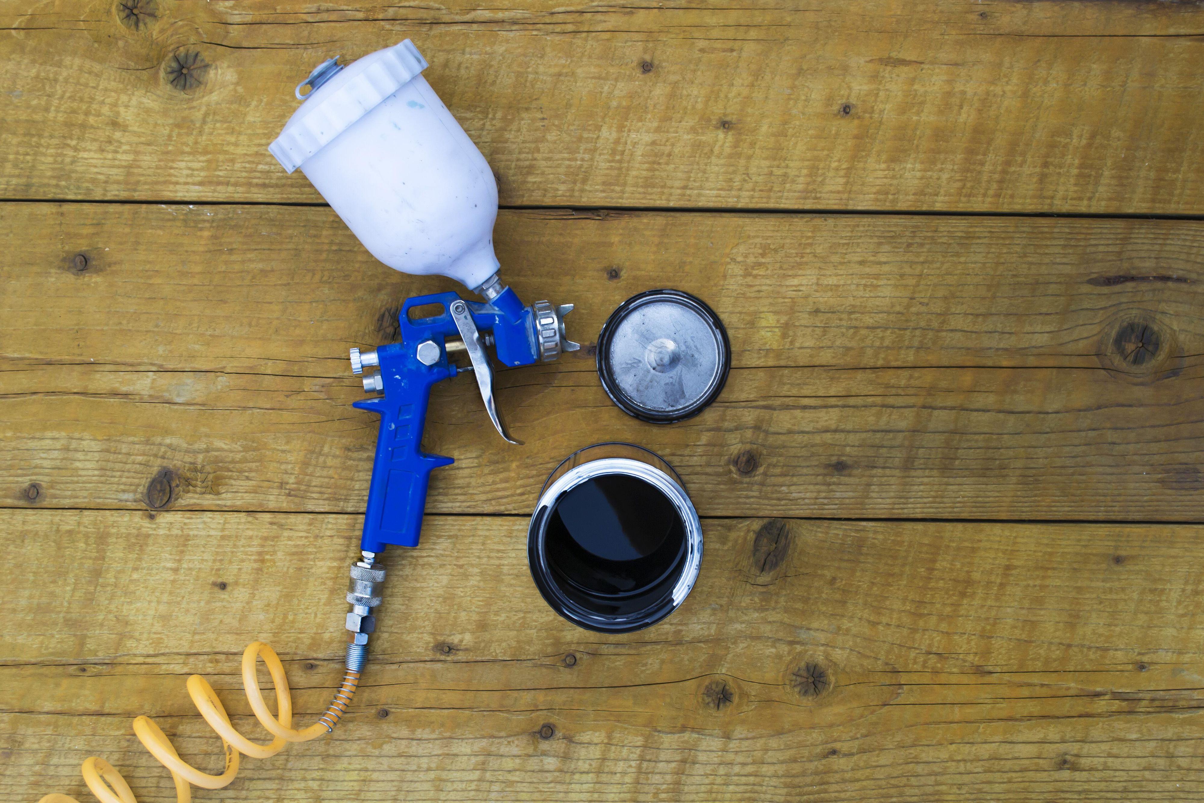 spray-painter-with-supplies.jpeg?mtime=20200220123438#asset:16533