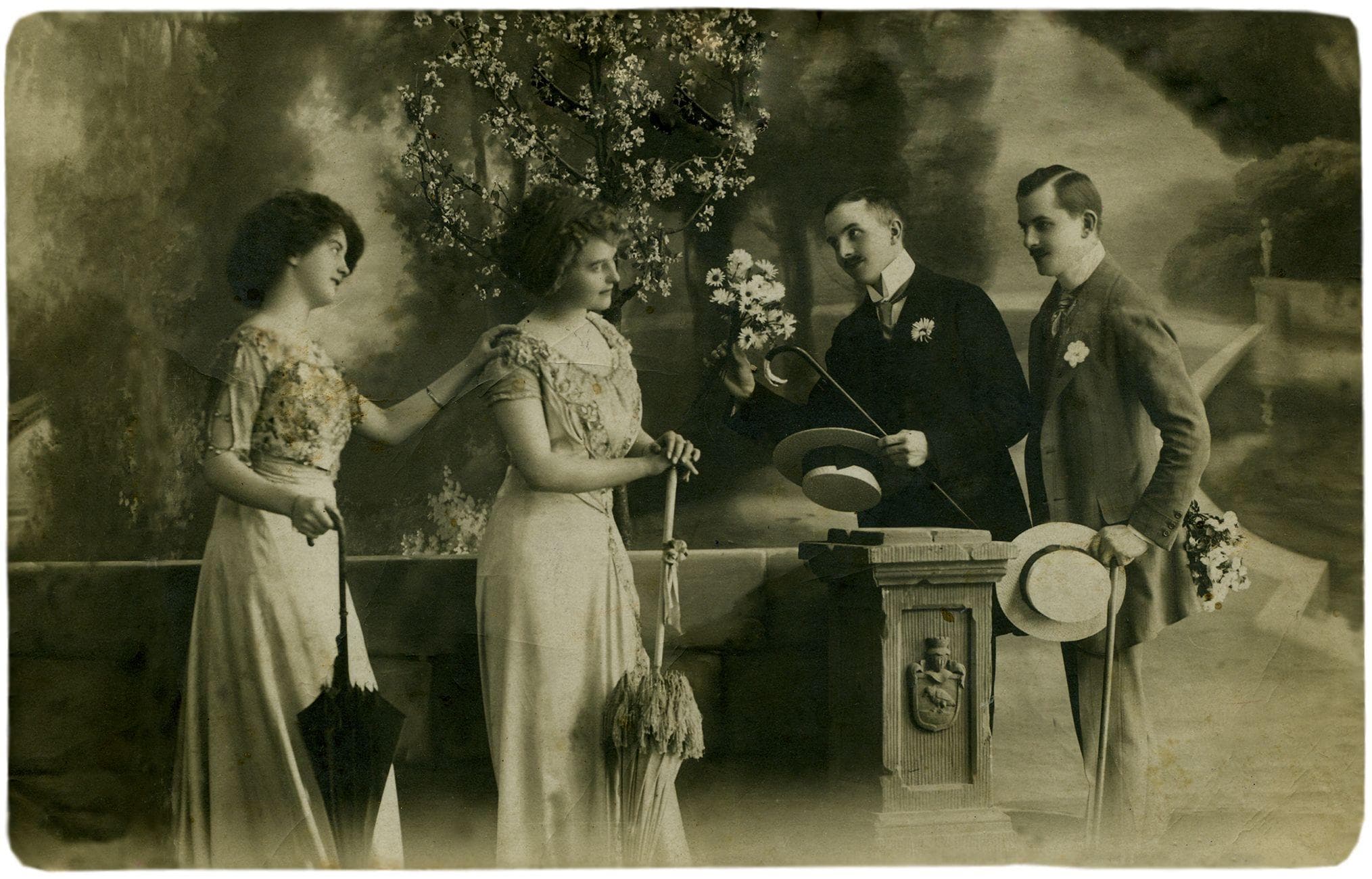 vintage photograph of Edwardian style group