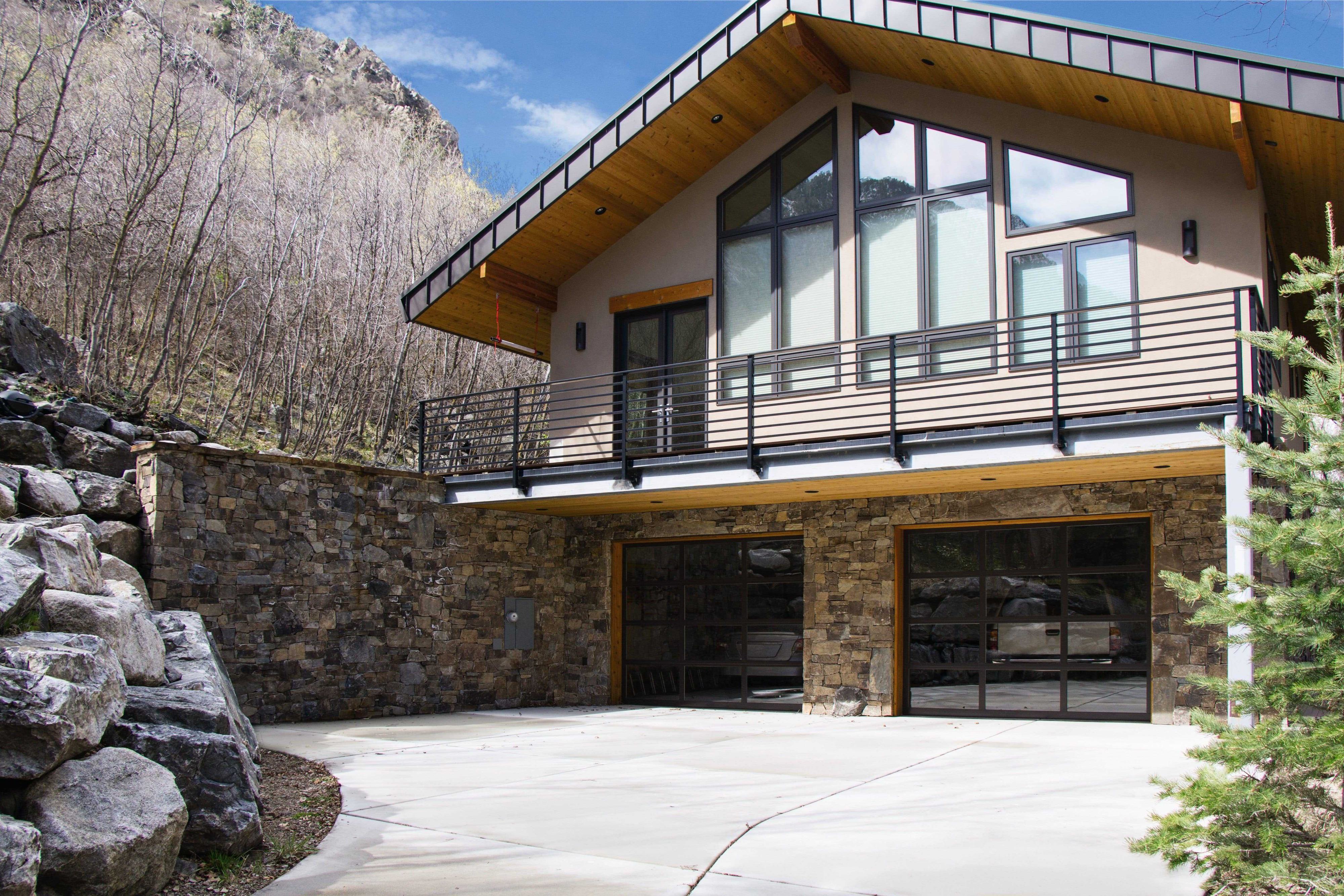 wayne dalton 8800 garage door in cottage-like home wayne dalton 8800 garage door in cottage-like home