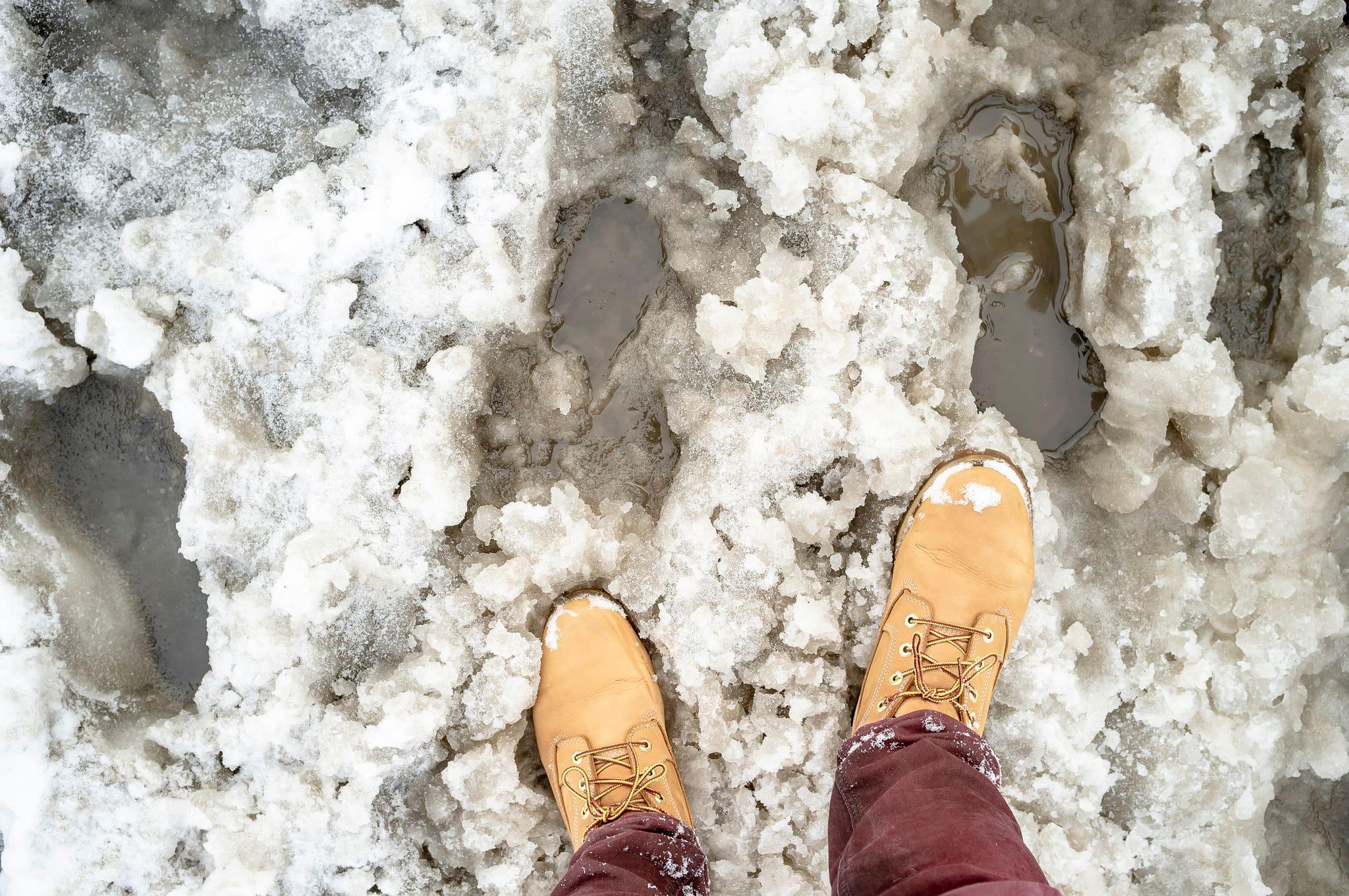 yellow-boots-in-slush-min.jpeg?mtime=20210107143750#asset:21778