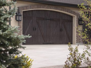 Martin Chalet residential door