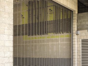 Rolling Security Grille 600 commercial door