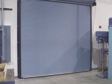 Rolling Service 900 commercial door