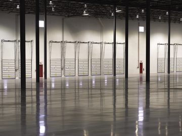 Thermospan 125 commercial door