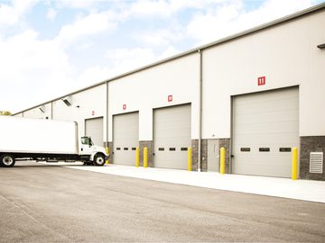 Thermospan 150 commercial door