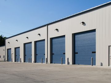 Thermospan 150 commercial door