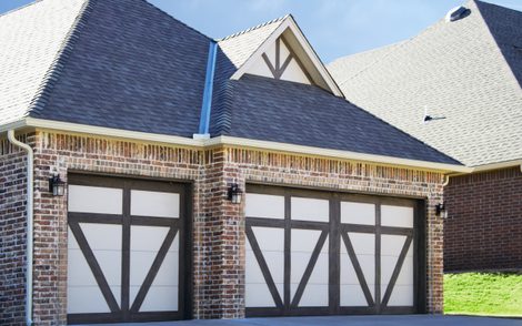 Carriage House 6600 Bellview garage door