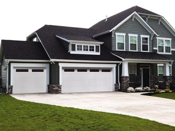 Designer Fiberglass 8500 garage door