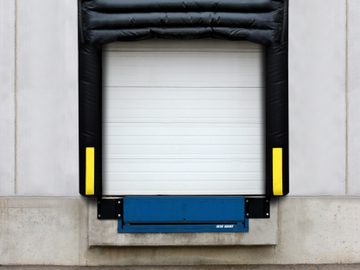 Blue Giant Adjustable Inflatable Shelter