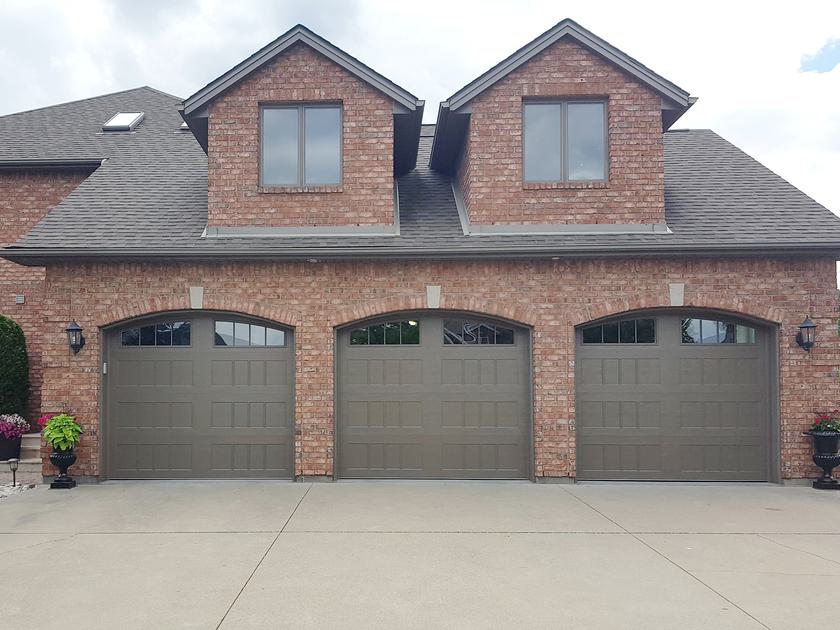 Briarcrest Swing Bronze