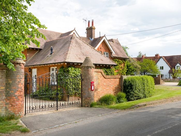 CLASSIC ORNAMENTAL min