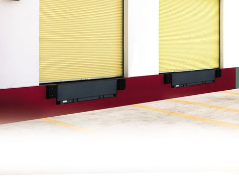 Rolling Service 900 commercial door