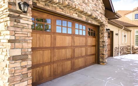 Wood 7103 Mustang garage door