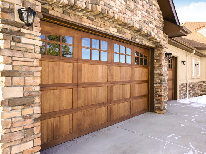 Wood 7103 Mustang garage door