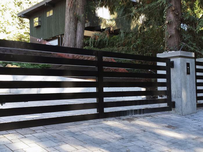 Custom Alum Driveway Gate Min