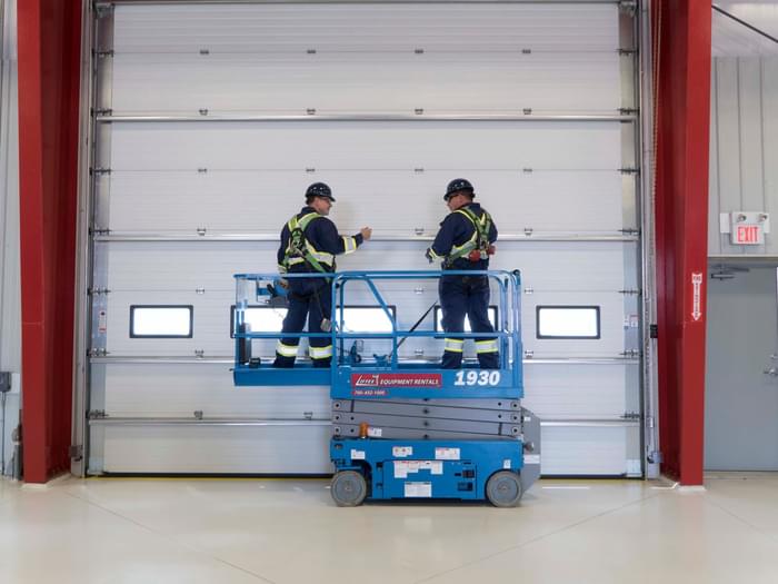 Sectional door technicians min